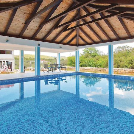 4 Bedroom Amazing Home In فيلا لوكا المظهر الخارجي الصورة